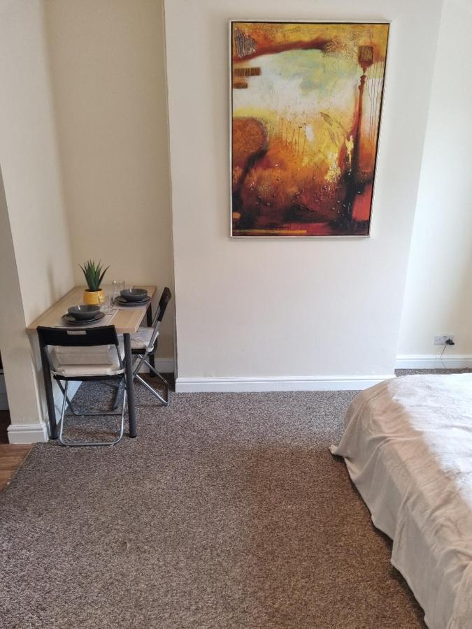 Lovely 1-Bedroom Condo Near The Sea Front Southend-on-Sea Ngoại thất bức ảnh